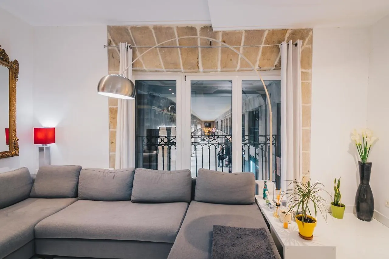 Plaza Nueva apartment by People Rentals Bilbao 0*,  España